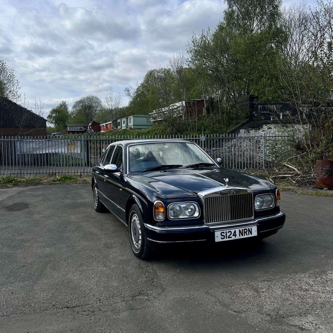 Rolls-Royce Silver Seraph outside 5 Star Motors, Rochdale